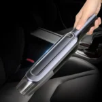 Aspirateur compact pour nettoyage intérieur de voiture