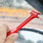 Dispositif BreakSafe™ conçu pour briser les vitres et couper les ceintures