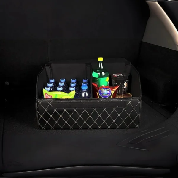 Rangement voiture compact et esthétique en noir et blanc