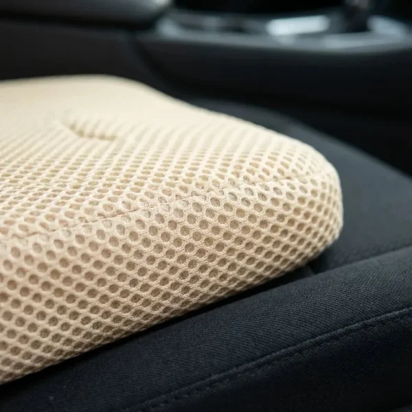 Coussin beige 8cm pour rehausser siège auto