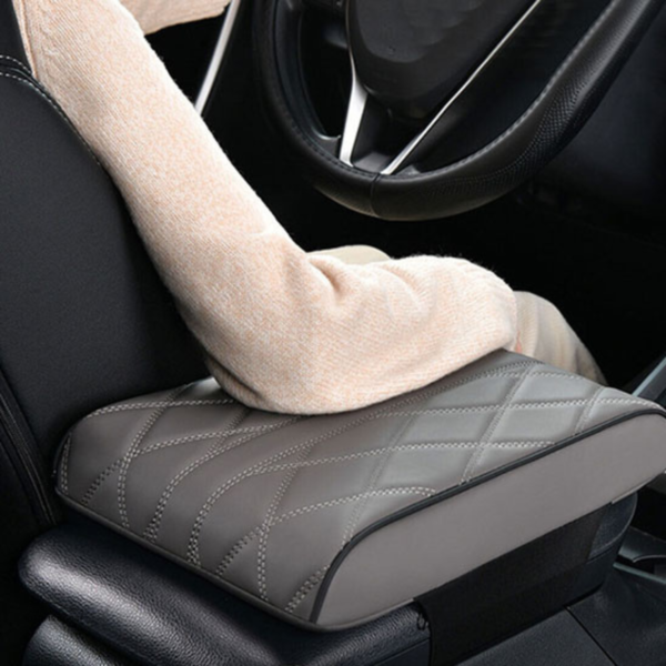 Protection efficace pour accoudoir central de voiture