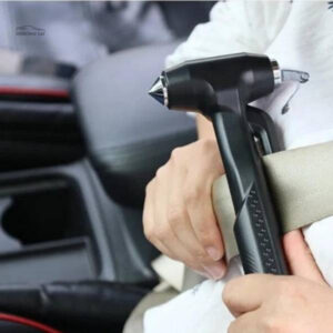 Marteau d'urgence Razor™ avec pointe pour briser du verre
