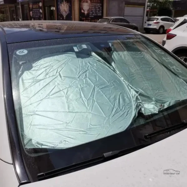 Accessoire voiture pliable pour protection solaire