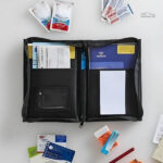 Pochette de protection pour carte grise et documents liés