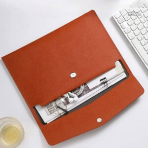 Accessoire auto marron pour ranger documents essentiels
