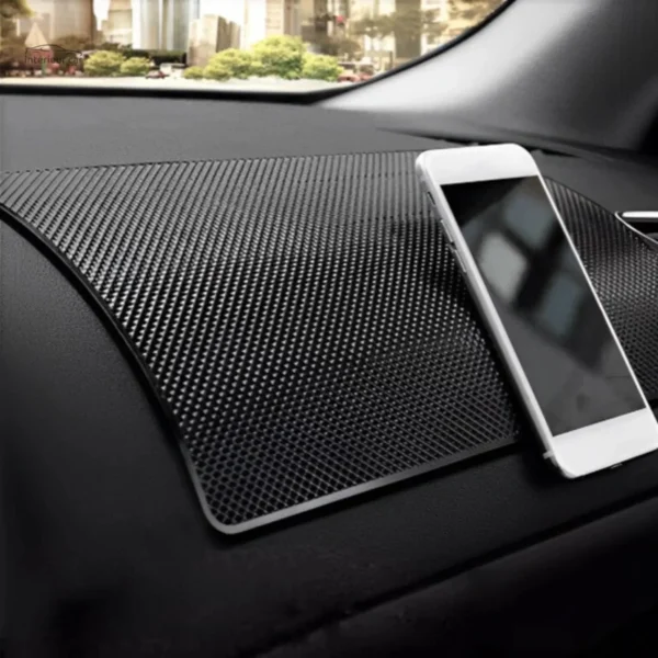 tapis-antiderapant-tableau-de-bord-gripmat-1 Tapis antidérapant pour tableau de bord GripMat™