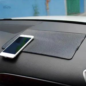 GripMat™ : tapis de tableau de bord antidérapant et pratique